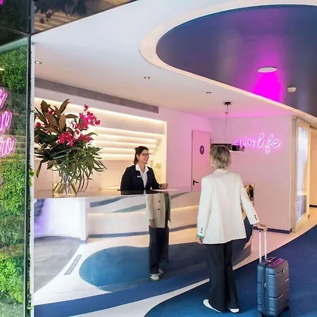 Allegro Hotel